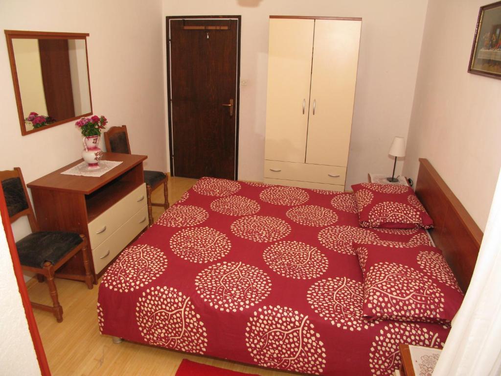 Ana Apartment *