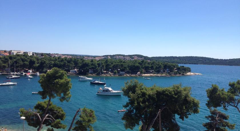 Ana Trogir