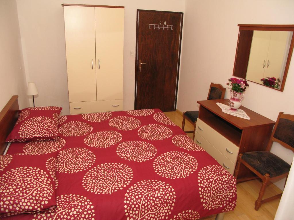 Apartment Ana *